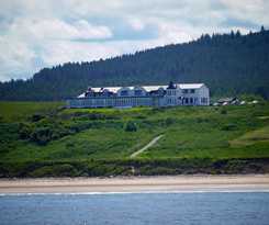 Cullen Bay 