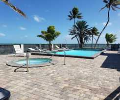Hotel Rainbow Bend Resort