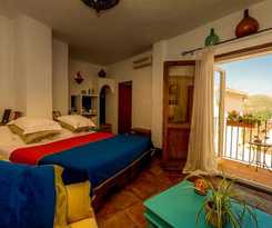 Hotel Los Casta&ntilde;os