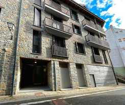  APARTAMENTOS ESCARRILLA SUITES 3000