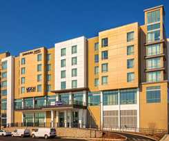 Hotel SpringHill Suites by Marriott Boston Logan Airport Revere Beach