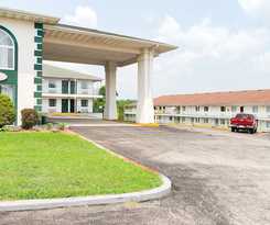 Hotel Capital O - Classic Motor Inn Branson