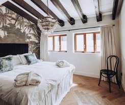 Hotel Ocho Suites and Kitchen
