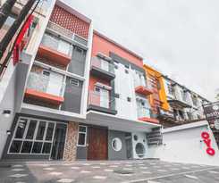 Super OYO 1487 Residence Khoe