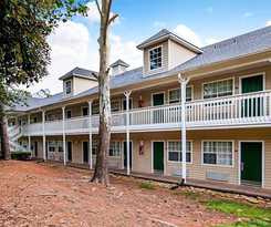 Hotel HomeTowne Studios by Red Roof Atlanta - Lawrenceville