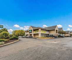 HomeTowne Studios By Red Roof Cincinnati - Sharonville