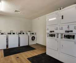 Birch Hill Suites Kansas City - Independence