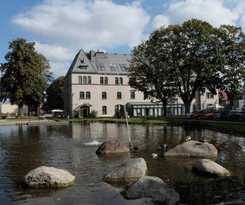  Lofty Kampus Garnizon