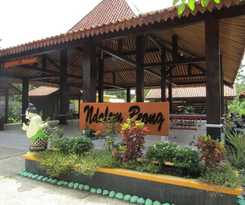 Penginapan Wardi Syariah Borobudur by Ndalem Beong
