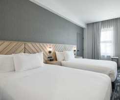 Hotel Sandman Signature Dartmouth and Suites