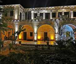 Hotel Falcon Cave Suites