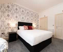  Royal Princes Suites