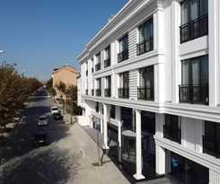 Hotel Operla Airport Hotels, Trademark Collection by Wyndham