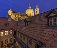 Three Golden Crowns Apartments