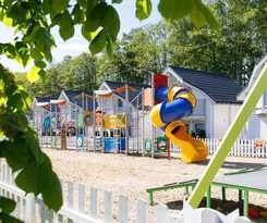 Lodge Collins Holiday