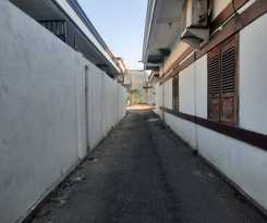 Oyo Life 93160 Kost Jenny Karawang