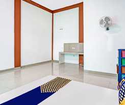 Oyo Life 93383 Wisma Kencana Puteri