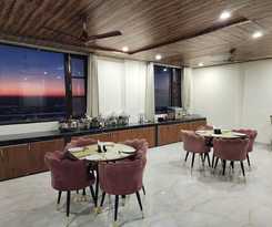 Him Hilton Luxury