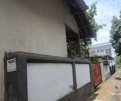 Oyo 93425 Homestay Anisa