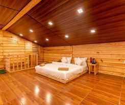 The Oaknut Cottage Birding Lodge