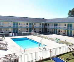 Coconut Grove Motor Inn