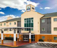 Days Inn & Suites by Wyndham Augusta Near Fort Gordon