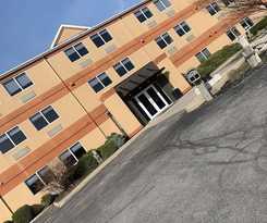 Hotel Commodore Perry Inn And Suites