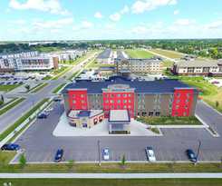 Hotel Baymont By Wyndham Grand Forks