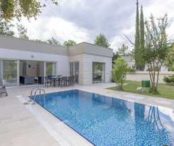 Hotel FashionTV Luxe Resort