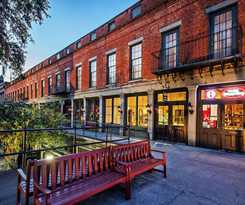 Hotel River Street Inn