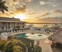 Hotel Cove Inn On Naples Bay