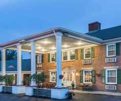 Colonial Inn Seekonk