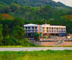 Hotel Rivermount And Resort