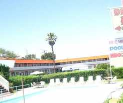 Desert Inn Motel
