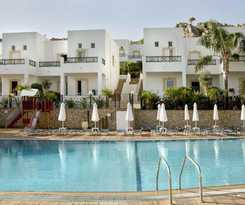 Lambis Studios And Apartments