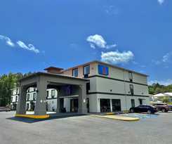 Hotel Quality Inn & Suites