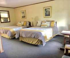 Boulder's Resort