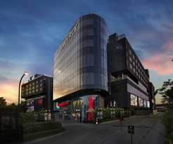 Hotel The Waverly And Residences