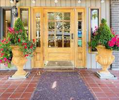 Coachman Inn And Suites