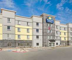 Hotel Days Inn And Suites By Wyndham Lubbock Medical Center
