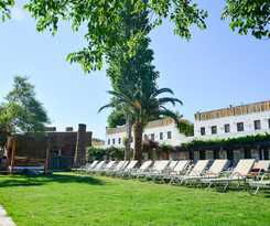  Daphnis Hotel