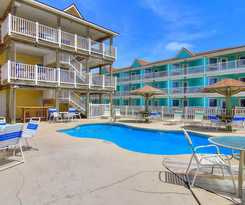 Hotel Beachgate Condosuites And Oceanfront Resort