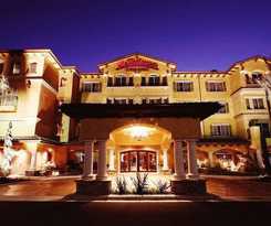 Hotel La Bellasera And Suites