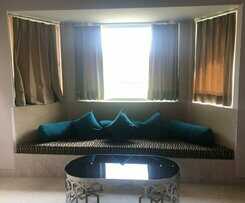 Hotel Golden Huts Resorts