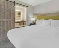Hotel Country Inn And Suites By Radisson, Vallejo Napa Valley, Ca