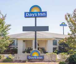 Days Inn By Wyndham Spartanburg Waccamaw