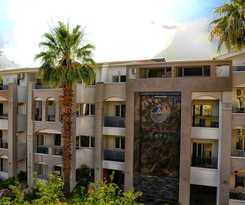  Two Seas Hotel