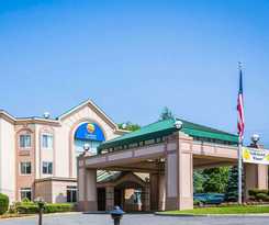 Holiday Inn Express and Suites Hawthorne Elmsford North by IHG