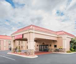 Hotel Ramada By Wyndham Hendersonville