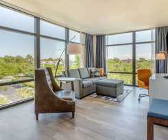 DoubleTree by Hilton Charleston Riverview